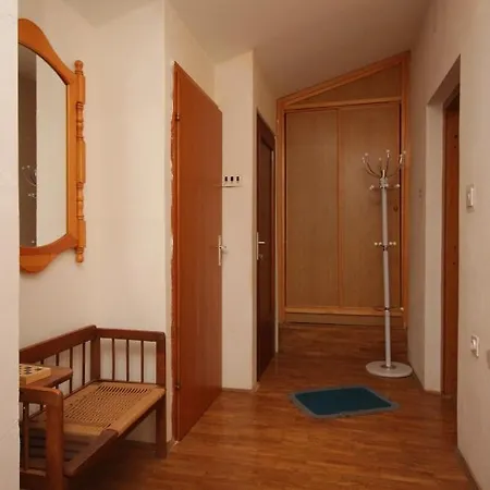 Appartement Family Friendly With A Swimming Pool Jadreski, - 7292 Pula