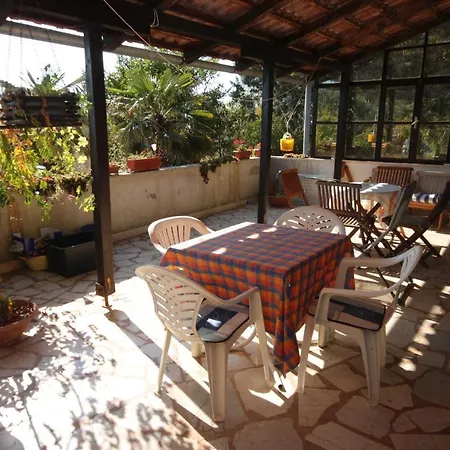 Family Friendly Apartments With A Swimming Pool Jadreski, Pula - 7292