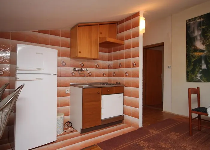 Family Friendly Apartments With A Swimming Pool Jadreski, Pula - 7292 Apartment *