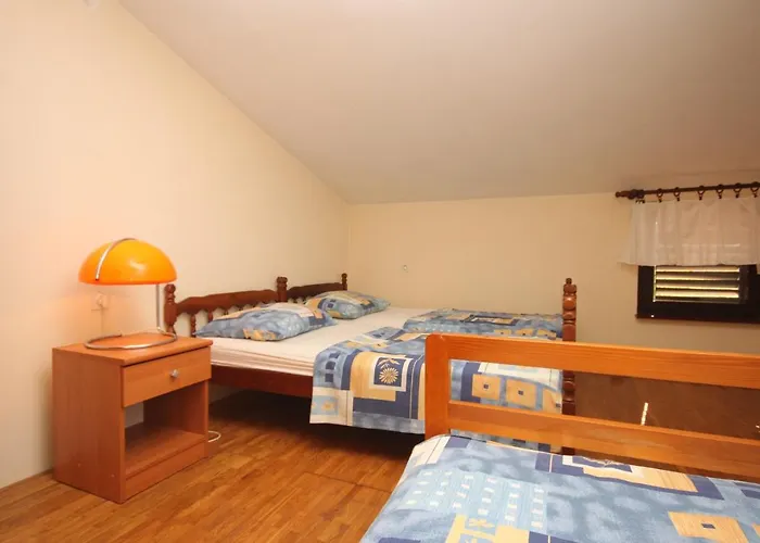 Family Friendly With A Swimming Pool Jadreski, - 7292 דירה *